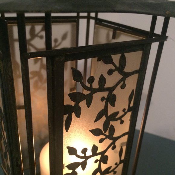 Lovely Metal and Glass large Candle Holder with door and hanger - Picture 10 of 10